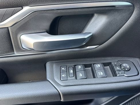 New 2026 RAM 1500 4x4 Crew Cab image 11