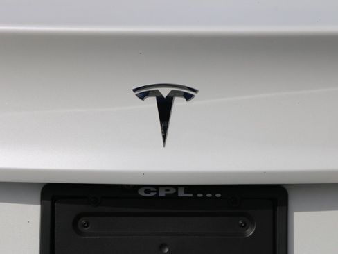 Used 2019 Tesla Model 3 image 5