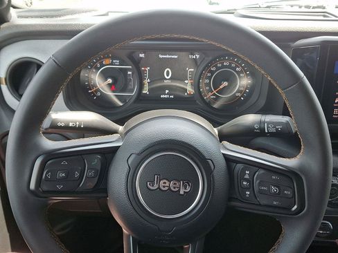 Used 2024 Jeep Wrangler Sport AWD/4WD image 19