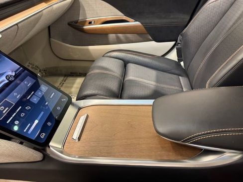 Used 2022 Lucid Air Grand Touring image 21