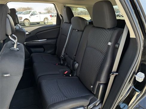 Used 2018 Dodge Journey SXT w/ Premium Group image 26