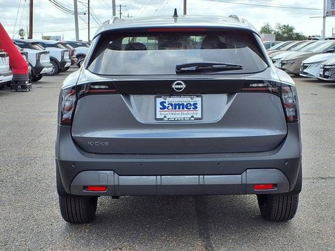New 2026 Nissan Kicks SV w/ SV Premium Package FWD image 6