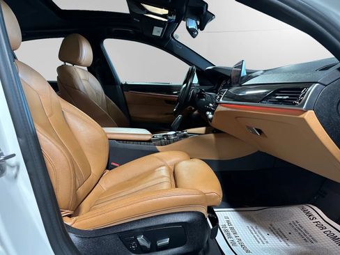 Used 2019 BMW 530i image 36