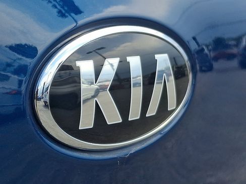 Used 2021 Kia Niro EX FWD image 30