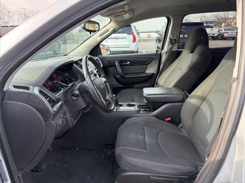 Used 2015 GMC Acadia SLE image 10