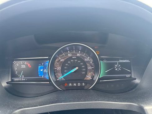 Used 2018 Ford Explorer XLT w/ Equipment Group 202A AWD/4WD image 18