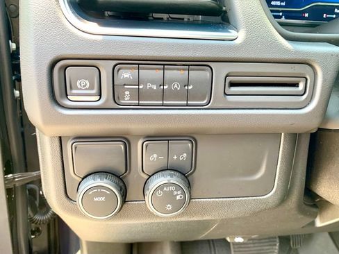 Used 2024 Chevrolet Tahoe LT RWD image 31