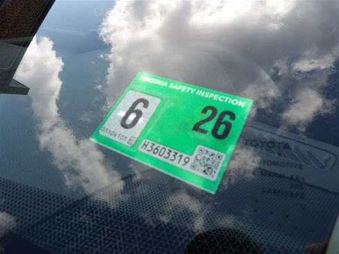 Used 2019 Toyota RAV4 LE image 22