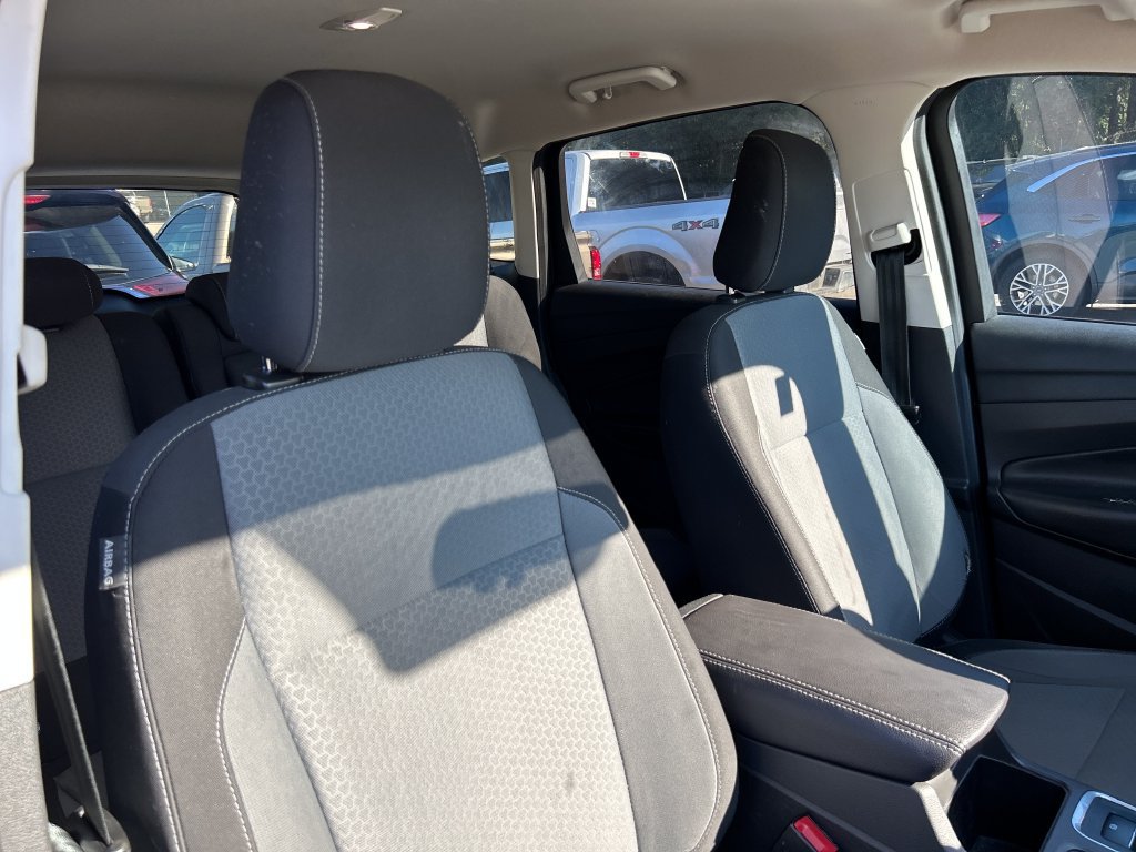 Used 2018 Ford Escape SE w/ SE Sync 3 Package FWD image 12