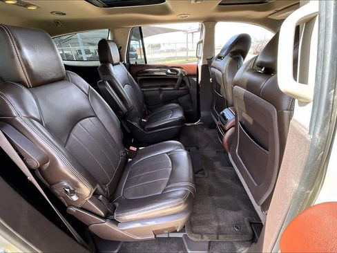 Used 2013 Buick Enclave Premium image 18