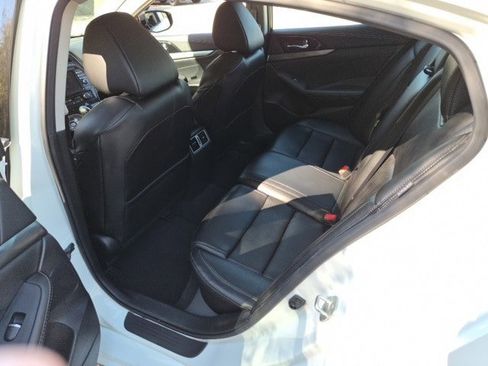 Used 2023 Nissan Maxima SV w/ Floor Mat Group image 14