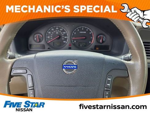 Used 2003 Volvo XC70 AWD/4WD image 24