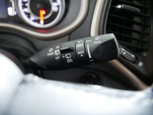 Used 2017 Jeep Cherokee Latitude w/ Safety/Convenience Group AWD/4WD image 31