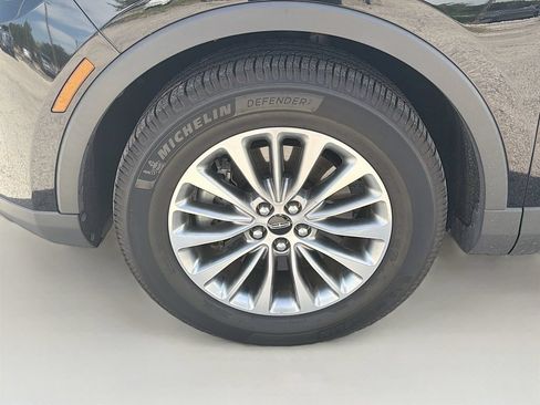 Used 2017 Lincoln MKX Select w/ Select Plus Package FWD image 12
