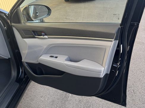 Used 2020 Hyundai Elantra Value Edition image 17