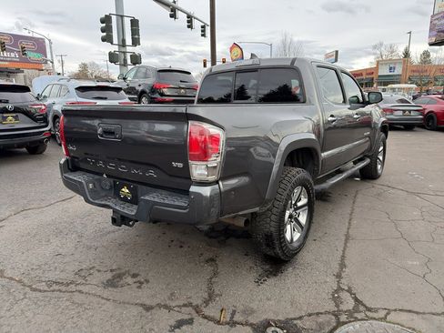 Used 2016 Toyota Tacoma Limited image 6