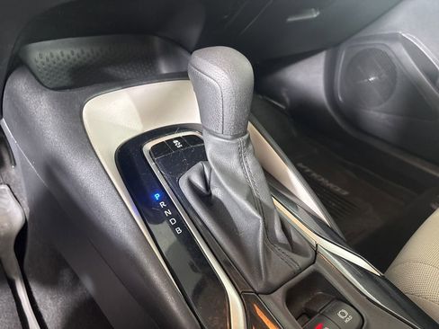 Used 2020 Toyota Corolla LE image 18