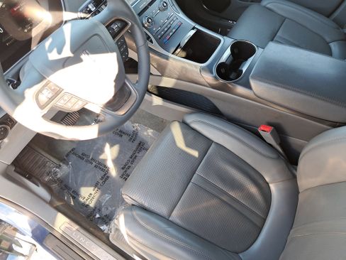 Used 2020 Lincoln Nautilus Reserve w/ Equipment Group 201A image 16