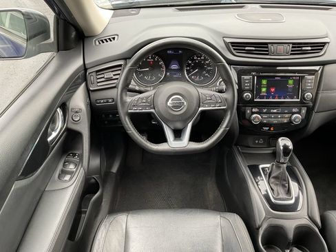 Used 2018 Nissan Rogue SL FWD image 15