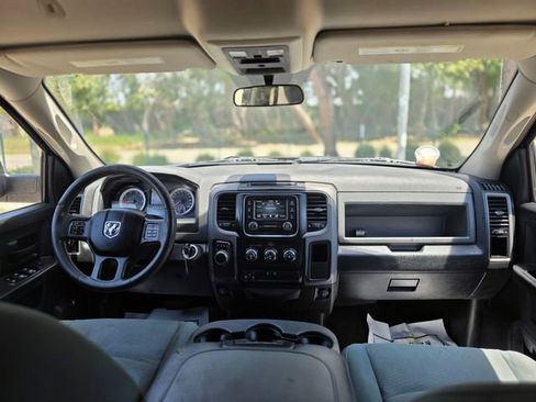 Used 2017 RAM 1500 Express RWD image 26