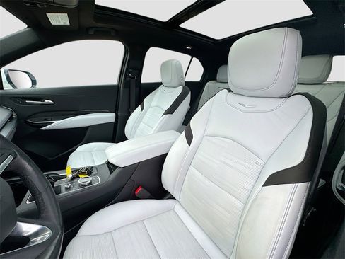 Used 2024 Cadillac XT4 Sport image 18