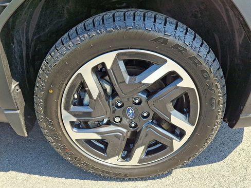 Certified 2025 Subaru Forester Limited AWD/4WD image 9