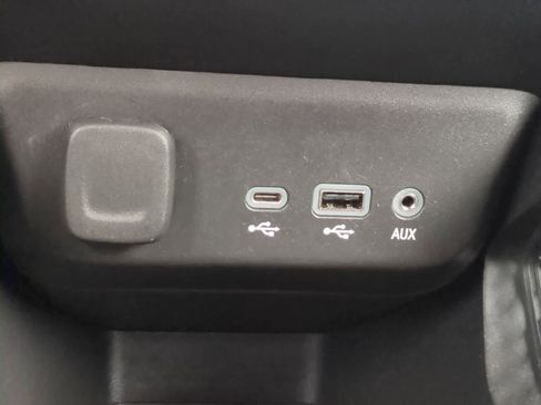 Used 2022 Chevrolet TrailBlazer LT image 28