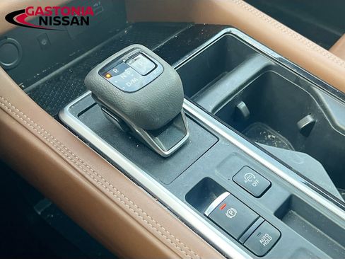 Used 2024 Nissan Pathfinder Platinum w/ Cargo Package image 22