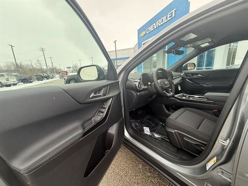 New 2026 Chevrolet Equinox LT w/ Safety and Technology Package image 11