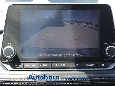 Used 2023 Nissan Rogue SV AWD/4WD image 16