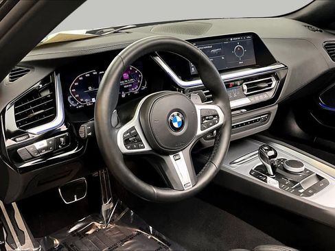 Used 2026 BMW Z4 M40i RWD image 17