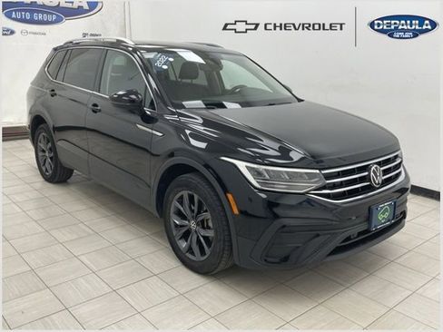 Used 2022 Volkswagen Tiguan SE AWD/4WD image 1