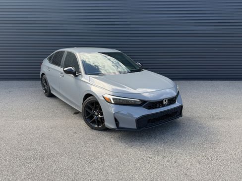 Used 2025 Honda Civic Sport image 7