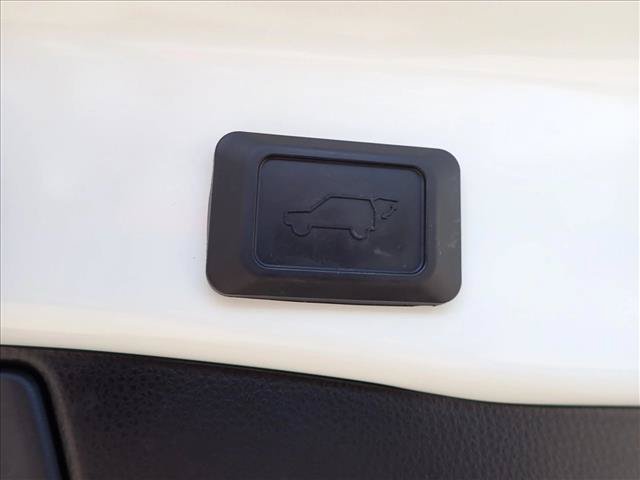 Used 2024 Toyota RAV4 XSE w/ Weather Package AWD/4WD image 9