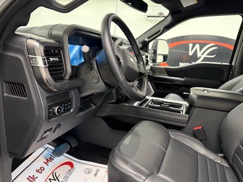 New 2026 Ford F250 Platinum w/ FX4 Off-Road Package image 13