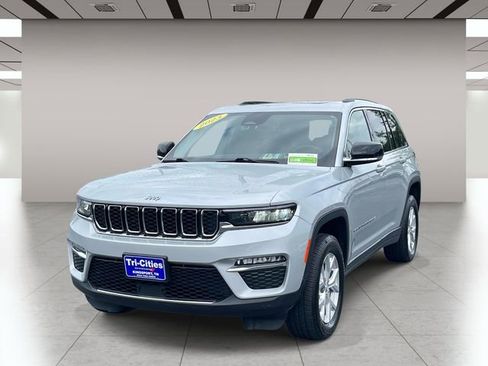 Used 2023 Jeep Grand Cherokee Limited AWD/4WD image 8