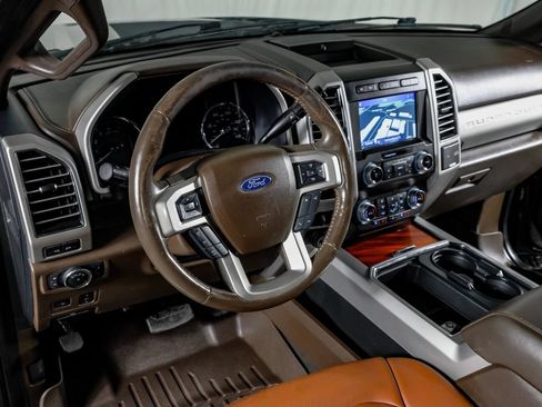 Used 2020 Ford F250 King Ranch w/ King Ranch Ultimate Package AWD/4WD image 15