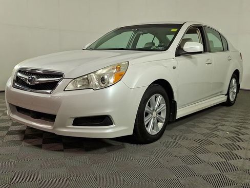 Used 2010 Subaru Legacy 2.5i Premium w/ Popular Equipment Group 2B AWD/4WD image 5
