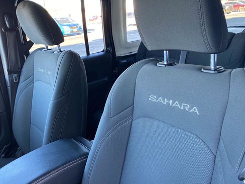 Used 2019 Jeep Wrangler Unlimited Sahara image 8