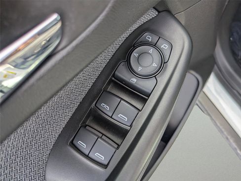 Used 2023 Chevrolet TrailBlazer LT w/ Convenience Package image 13