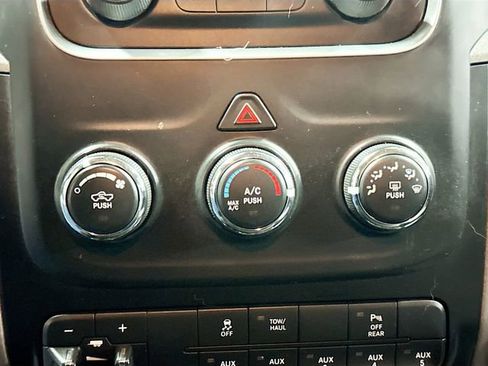 Used 2016 RAM 2500 Tradesman w/ Chrome Appearance Group image 16