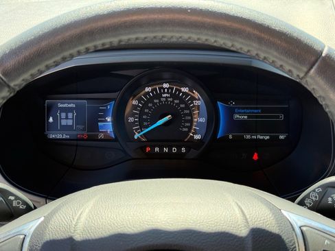 Used 2022 Ford Edge Titanium image 11