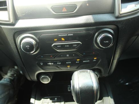 Used 2019 Ford Ranger XLT w/ Black Appearance Package RWD image 15