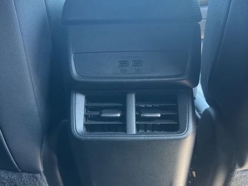 Used 2025 Chevrolet Equinox LT w/ Convenience Package II AWD/4WD image 23