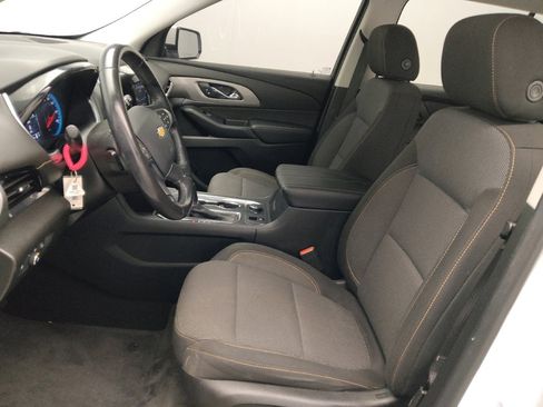 Used 2020 Chevrolet Traverse LT image 17