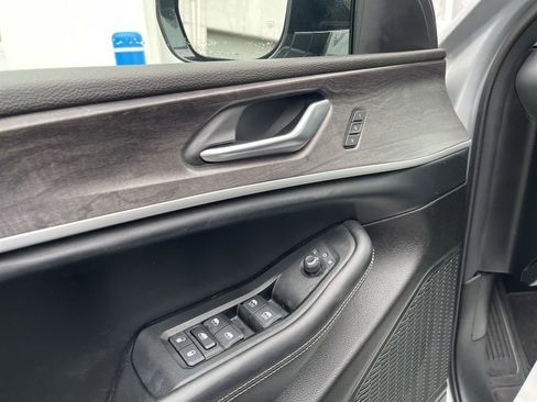 Used 2023 Jeep Grand Cherokee L Limited image 10