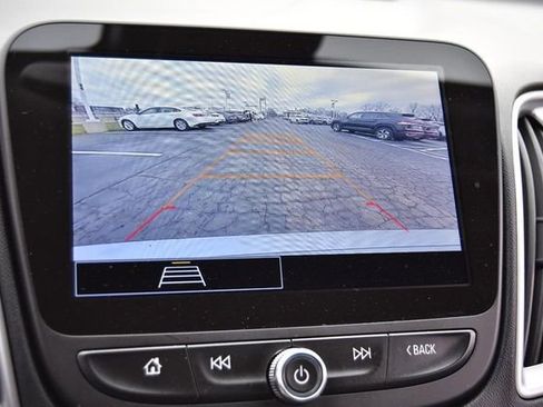 Used 2024 Chevrolet Malibu LT image 11