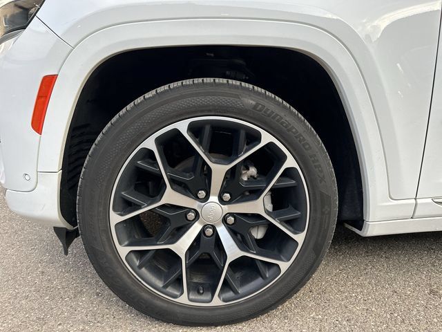 Used 2023 Jeep Grand Cherokee Summit AWD/4WD image 20