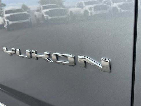 New 2026 GMC Yukon Elevation w/ Elevation Premium Package AWD/4WD image 10