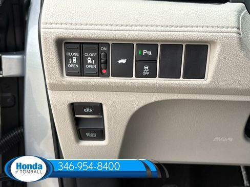 New 2026 Honda Odyssey Touring image 10
